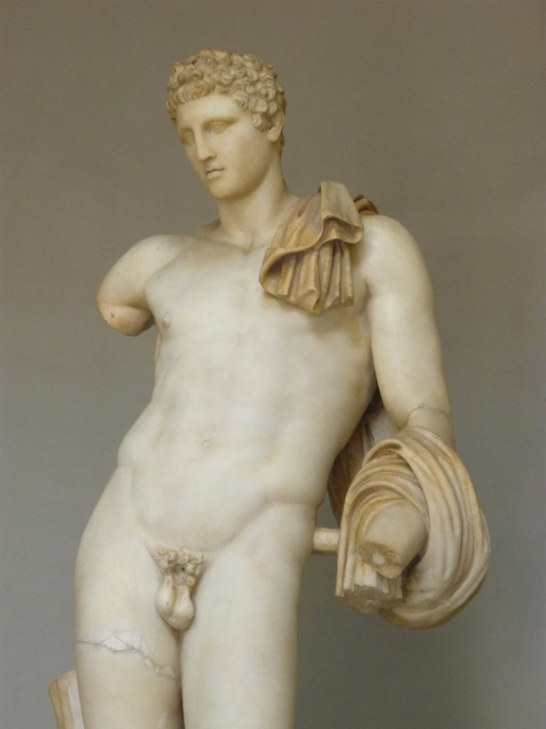 statue David imberbe